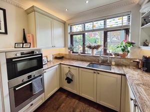 Kitchen- click for photo gallery